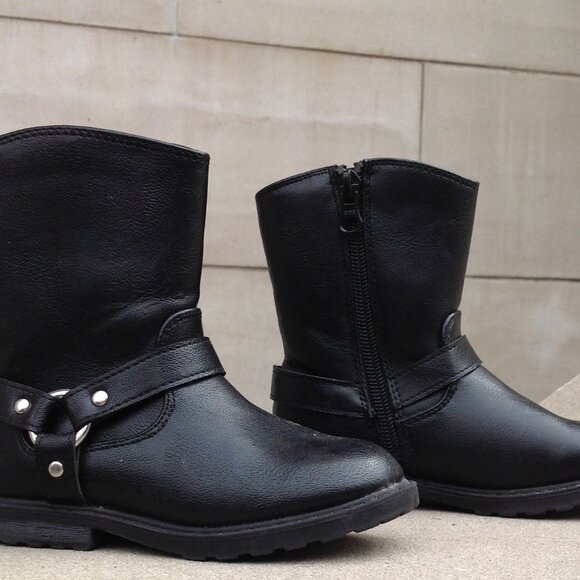 Cat & Jack Black Boots Size 8 w Side Strap+ Metal Silver Ring - Picture 3 of 16